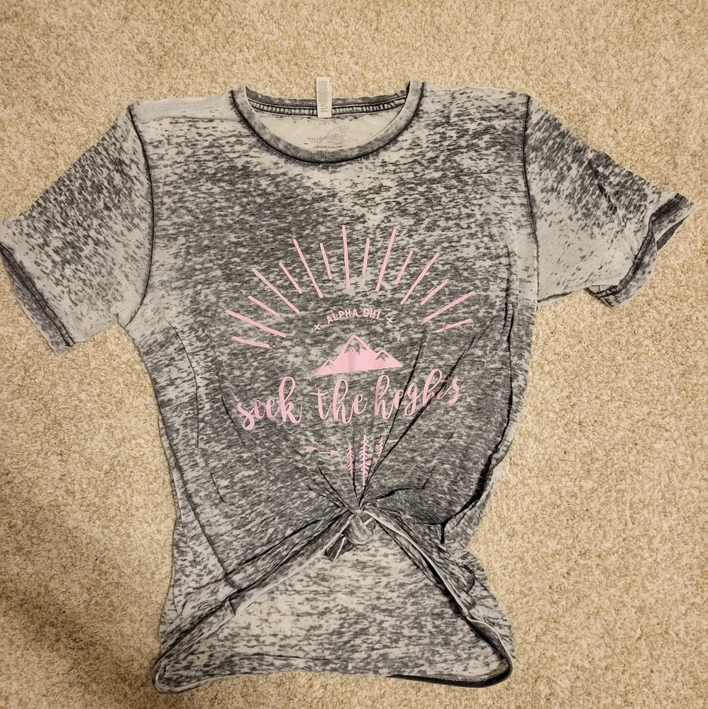 Alpha Chi Omega AXO AXΩ Grey Burnout "Seek the Heights" T-Shirt
